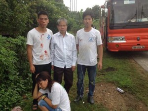 Mr. Khiem and his two sons who were brutally beaten by Nghe An police