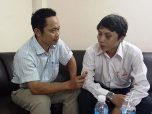 Injured Journalist Thanh Tau reported how he was beaten by policemen