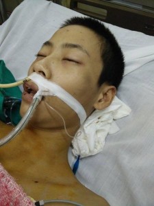 17-year-old Du in emergency in Bach Mai Hospital