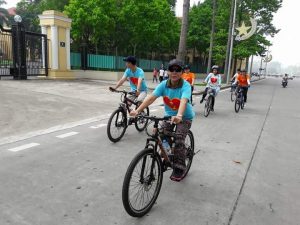 The group of activists cycling on Hanoi streets on July 31, 2016 before the kidnap of Mr. Nguyen Van Dien