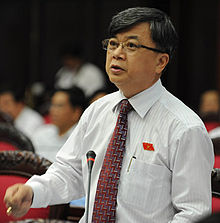 Legislator Nguyen Trong Nghia at a parliament discussion