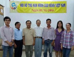 Activists on the ceremony for the establishment of the association (Dr. Long is in the middle while Ms. Nhung is the second from right)