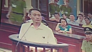 Blogger Nguyen Ngoc Gia in courtroom on March 30, 2016 (Photo: Thanh Nien newspaper)
