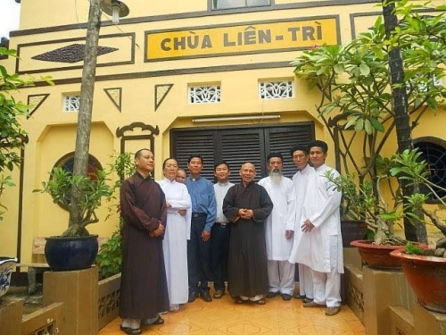 Hội Đồng Liên Tôn gặp mặt tại chùa Liên Trì.